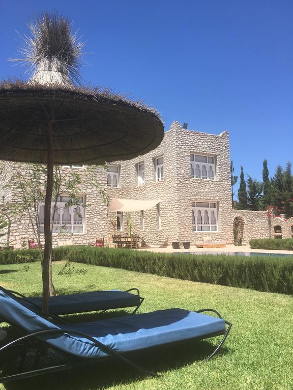 La Maison Des Ailleurs Szavíra Kültér fotó
