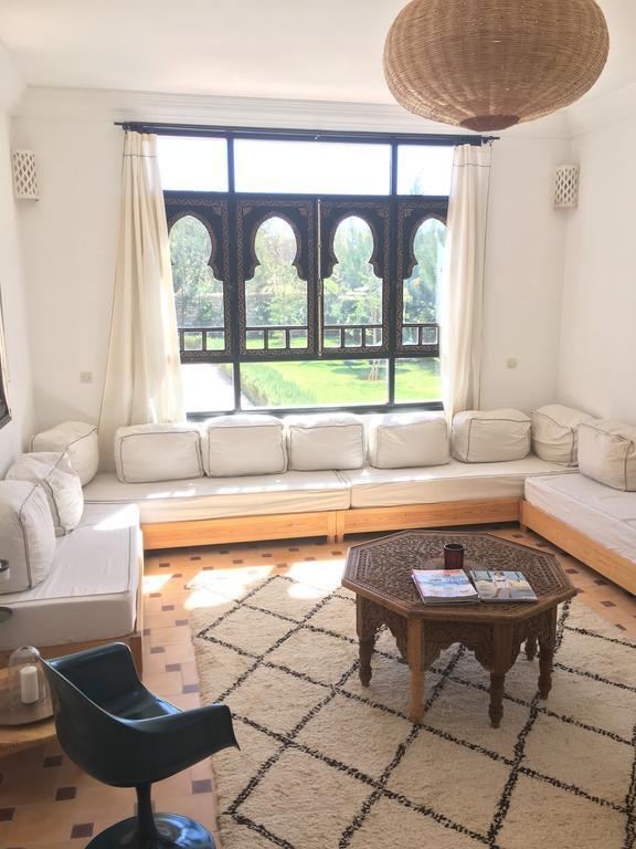 La Maison Des Ailleurs Szavíra Kültér fotó