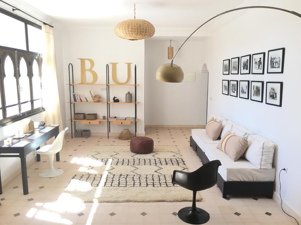 La Maison Des Ailleurs Szavíra Kültér fotó