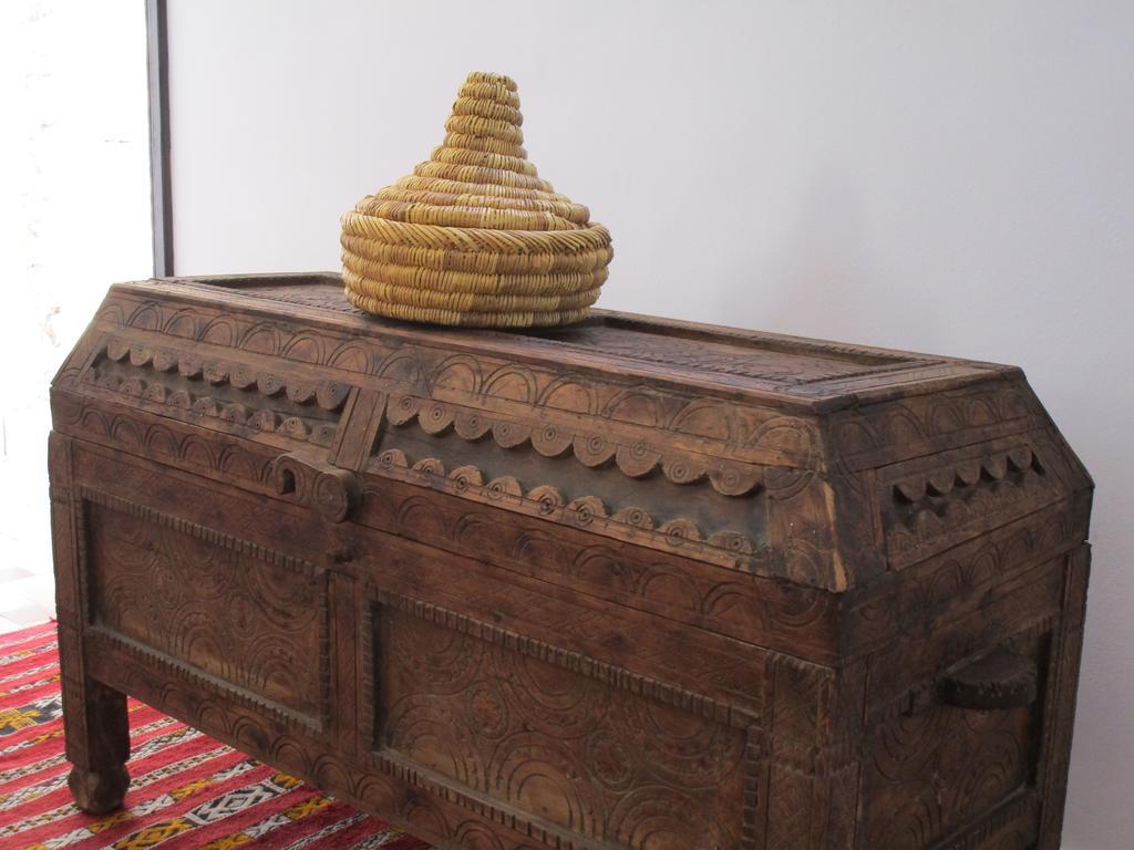 La Maison Des Ailleurs Szavíra Kültér fotó