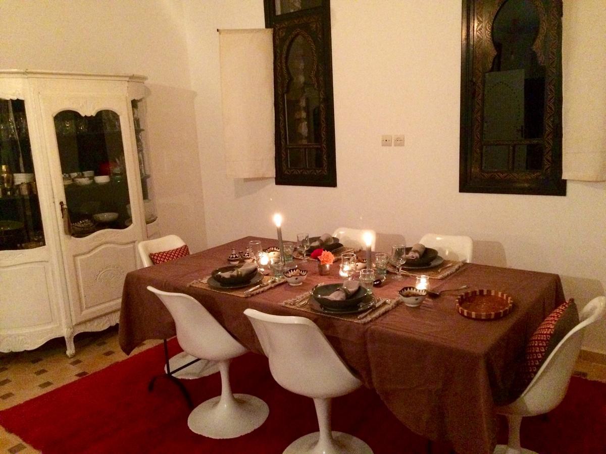 La Maison Des Ailleurs Szavíra Kültér fotó